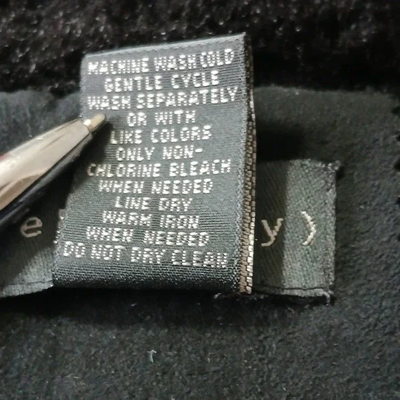 (Relativity) Ladies Jacket Sz M Black Suade Embroidered Flowers Sherpa Lining - Picture 6 of 16